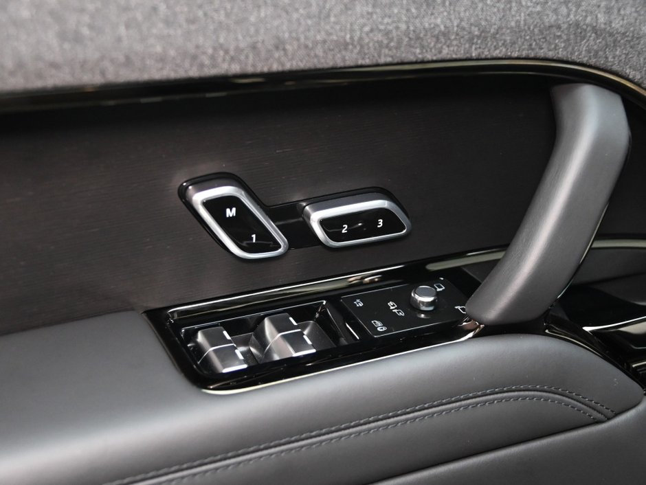 2025 Land Rover Range Rover Sport Dynamic SE-9