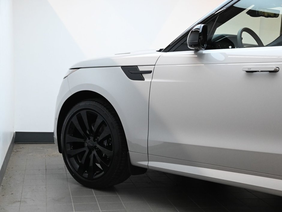 2026 Land Rover Range Rover Sport Dynamic HSE-31