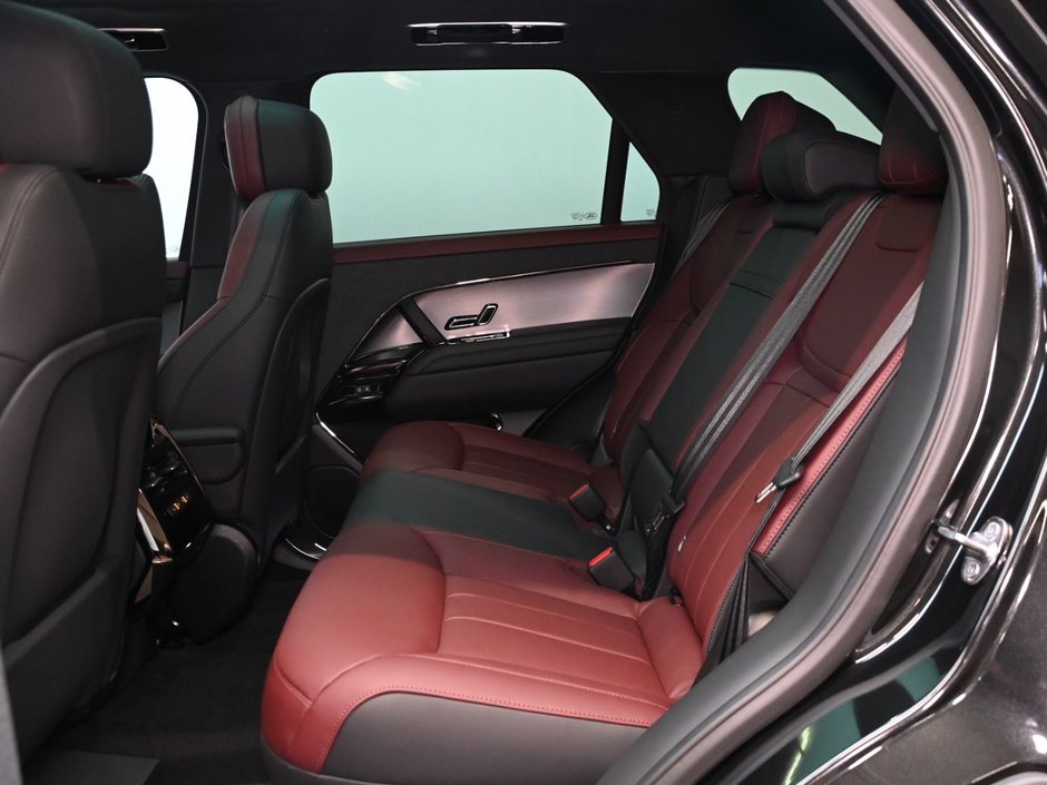 2026 Land Rover Range Rover Sport Dynamic SE-8