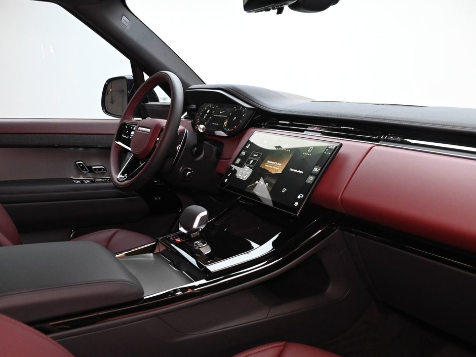 2026 Land Rover Range Rover Sport Dynamic SE-13