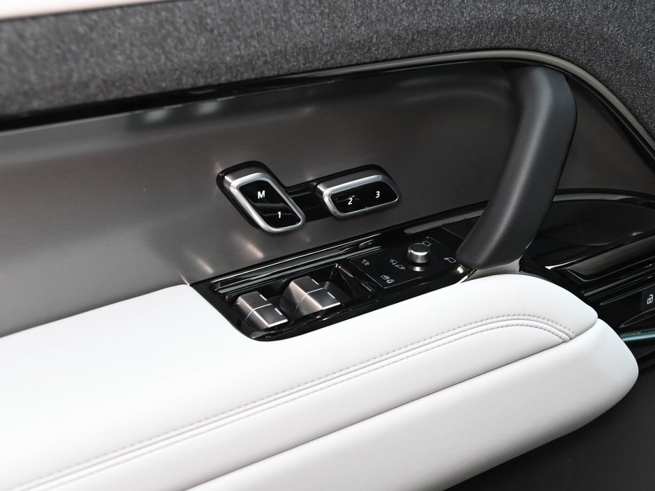 2026 Land Rover Range Rover Sport S-18