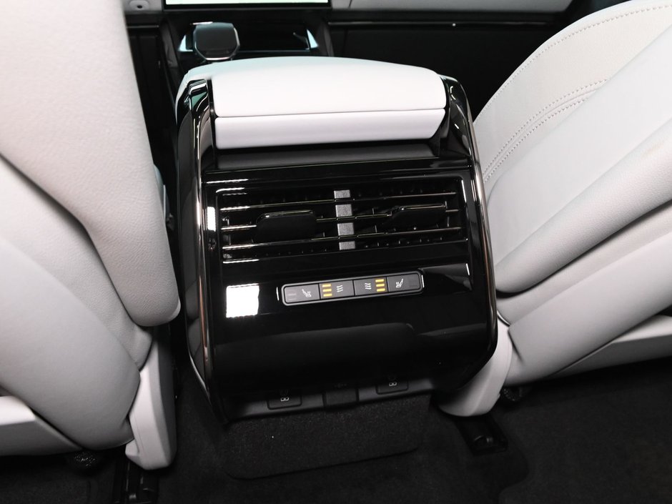 2026 Land Rover Range Rover Sport S-33