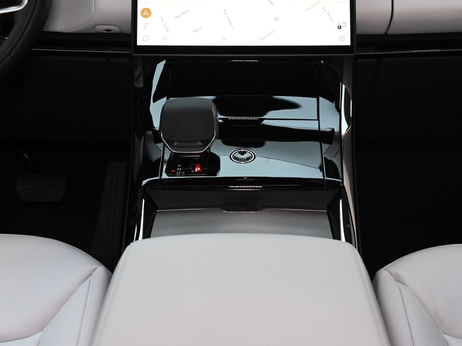 2026 Land Rover Range Rover Sport S-25