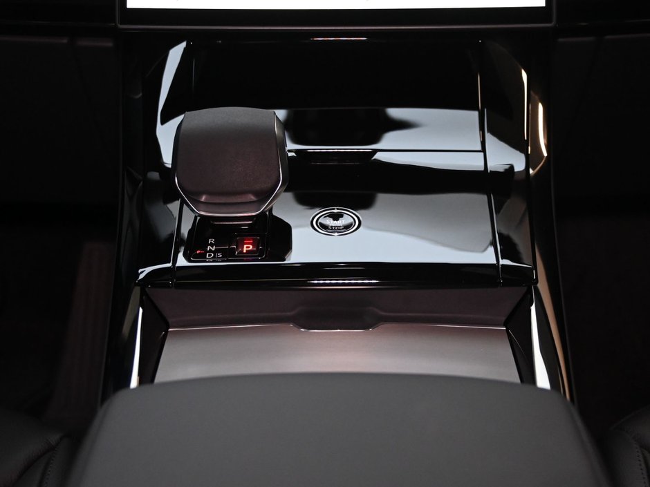 2026 Land Rover Range Rover Sport S-22