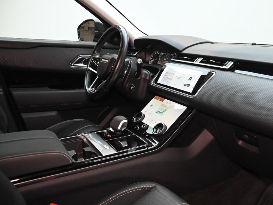 2022 Land Rover Range Rover Velar S-19
