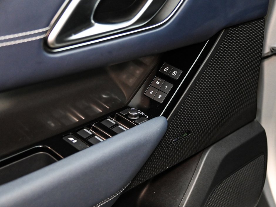 2022 Land Rover Range Rover Velar S-10