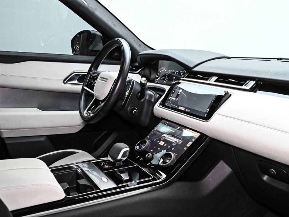 2022 Land Rover Range Rover Velar R-Dynamic S-25