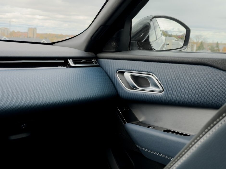 Land Rover Range Rover Velar R-Dynamic S 2023-22