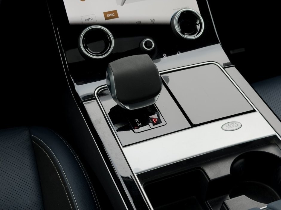 Land Rover Range Rover Velar R-Dynamic S 2023-16