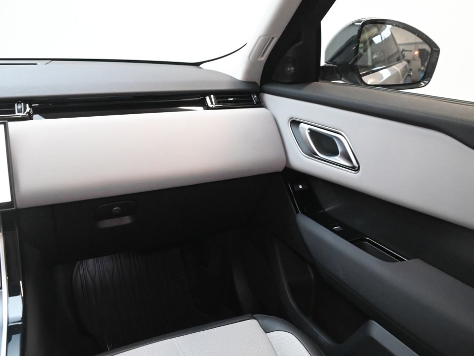 2025 Land Rover Range Rover Velar Dynamic SE-25