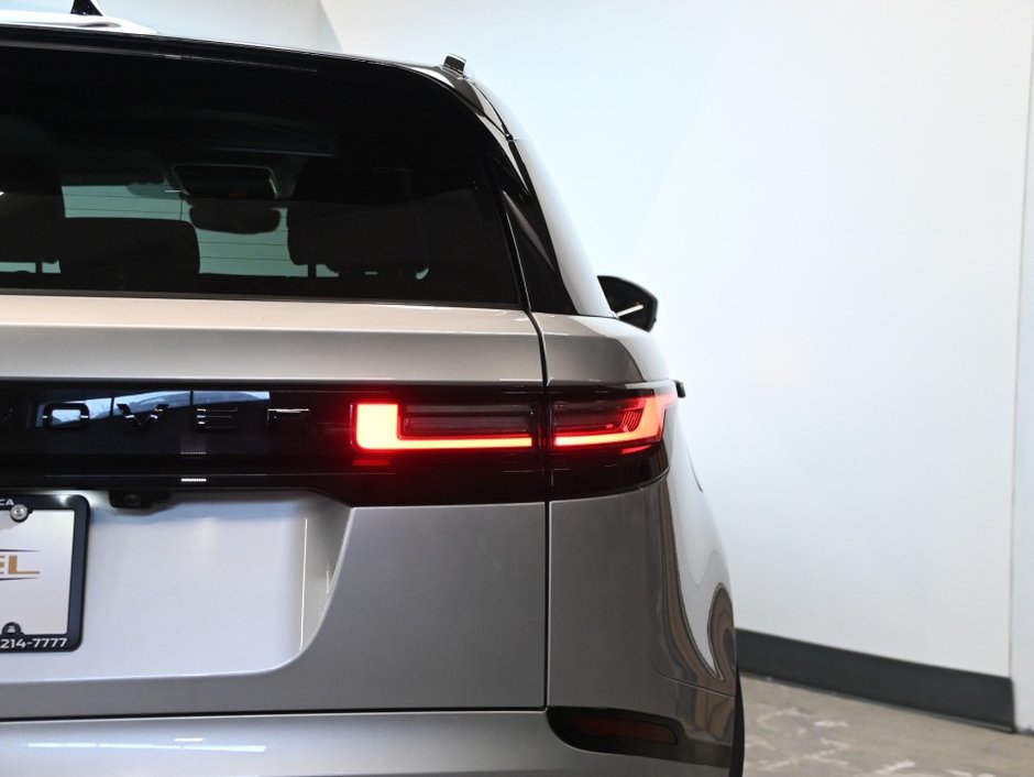 2025 Land Rover Range Rover Velar Dynamic SE-30