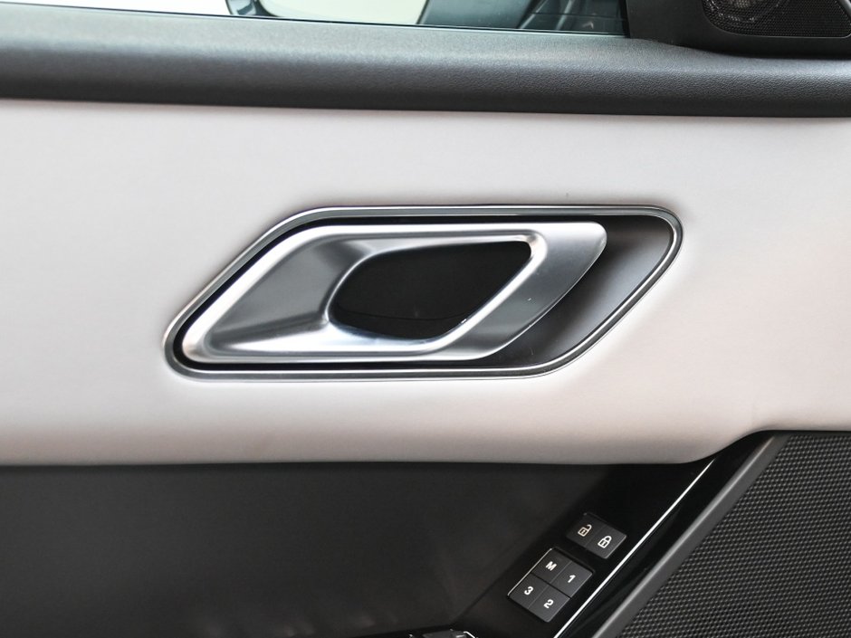 2025 Land Rover Range Rover Velar Dynamic SE-10
