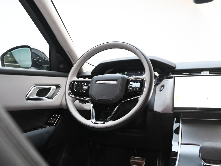 2025 Land Rover Range Rover Velar Dynamic SE-24