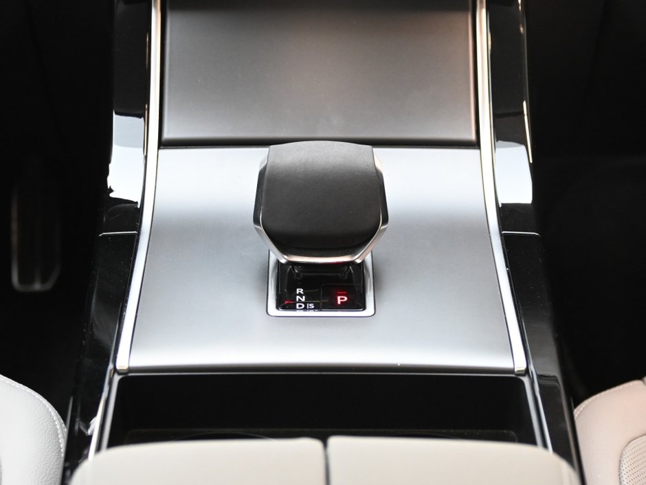 Land Rover Range Rover Velar Dynamic SE 2025-20