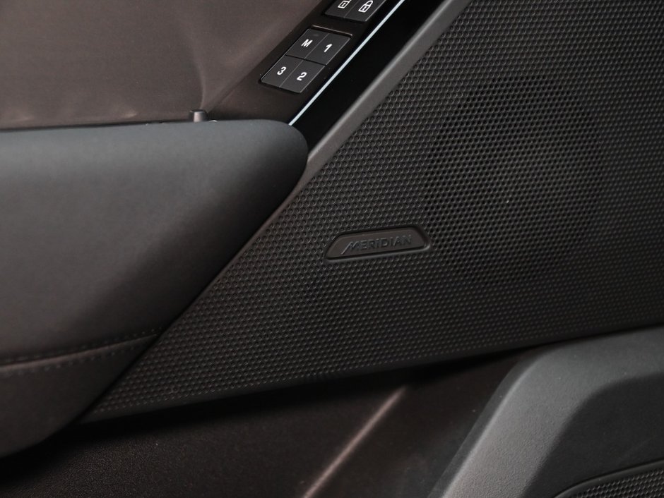 Land Rover Range Rover Velar Dynamic SE 2025-7