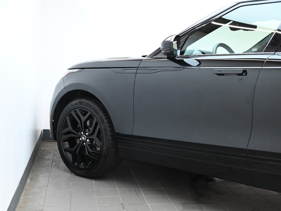 2025 Land Rover Range Rover Velar Dynamic SE-29
