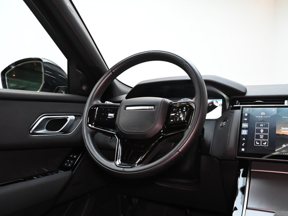 2025 Land Rover Range Rover Velar Dynamic SE-24