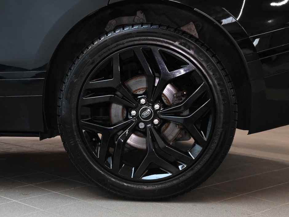 2025 Land Rover Range Rover Velar Dynamic SE-30