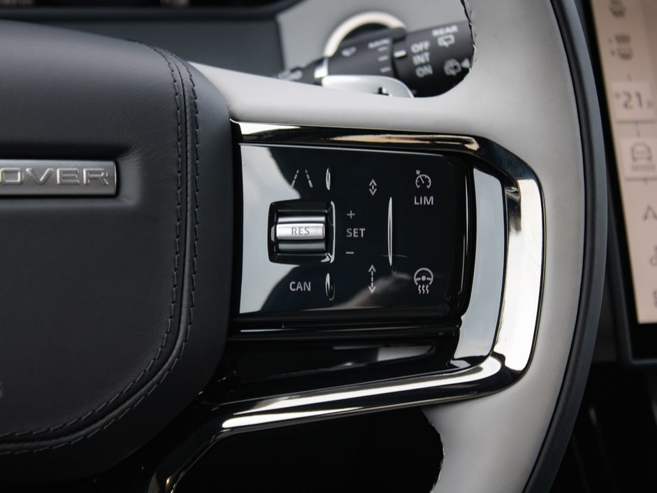 2026 Land Rover Range Rover Velar Dynamic SE-19