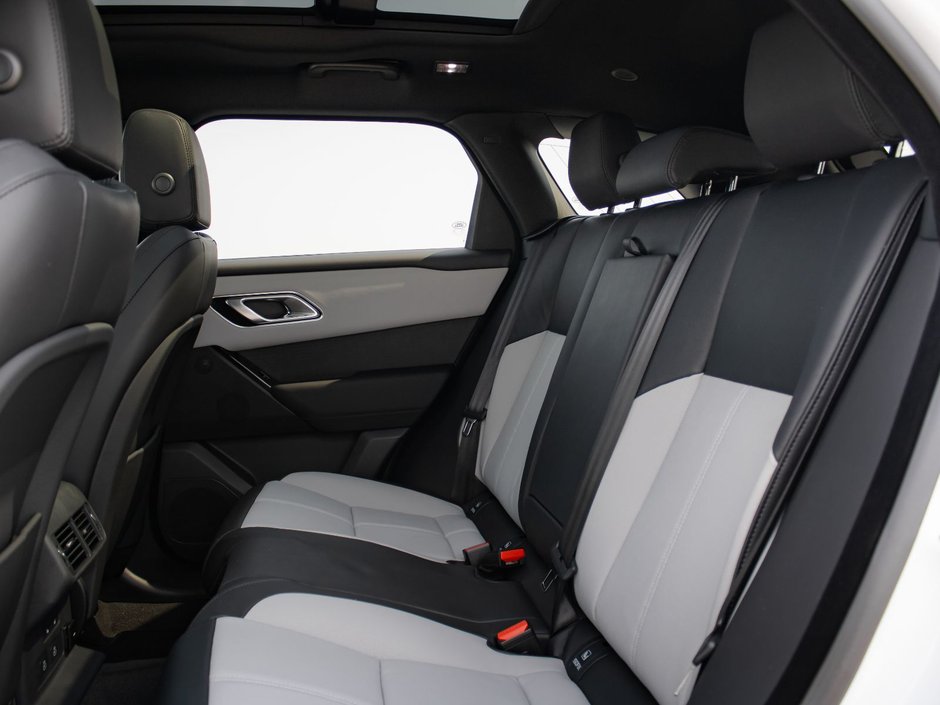 2026 Land Rover Range Rover Velar Dynamic SE-3