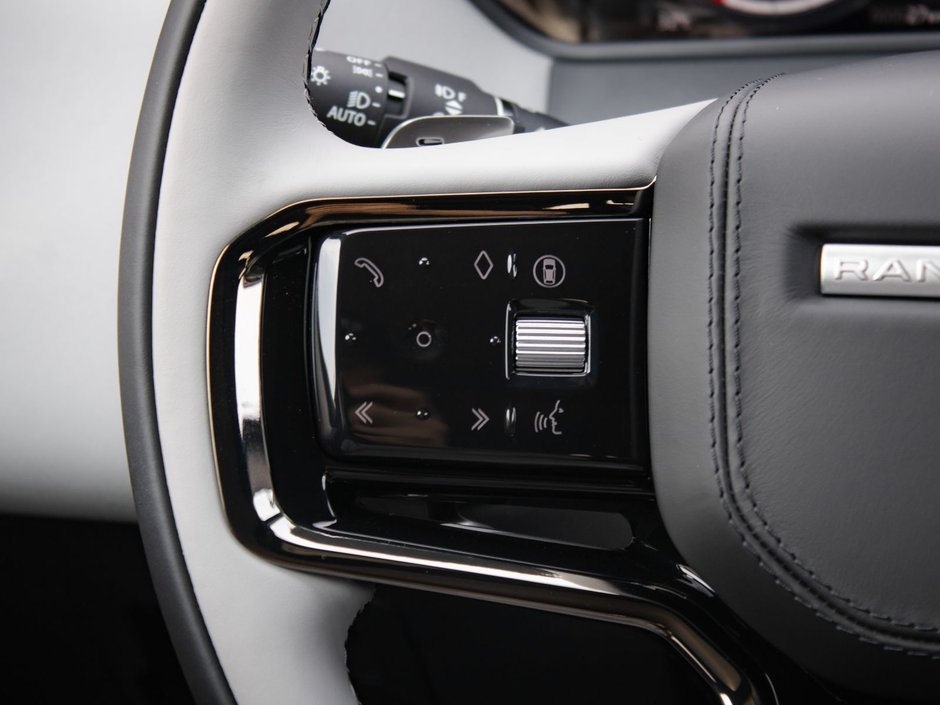 2026 Land Rover Range Rover Velar Dynamic SE-18