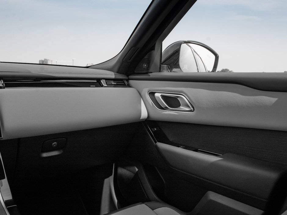 2026 Land Rover Range Rover Velar Dynamic SE-21