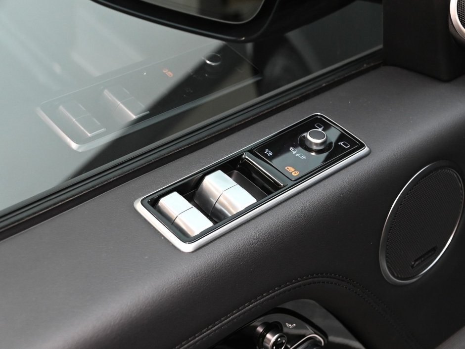 2020 Land Rover Range Rover HSE-12