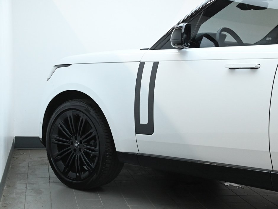 2023 Land Rover Range Rover SE-30