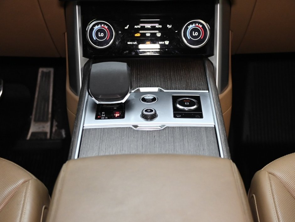 2023 Land Rover Range Rover SE-21