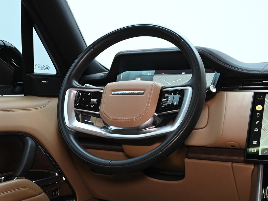 2023 Land Rover Range Rover SE-25