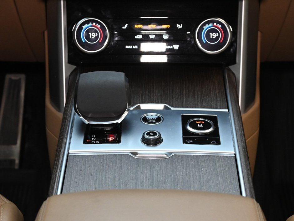 2023 Land Rover Range Rover SE-21