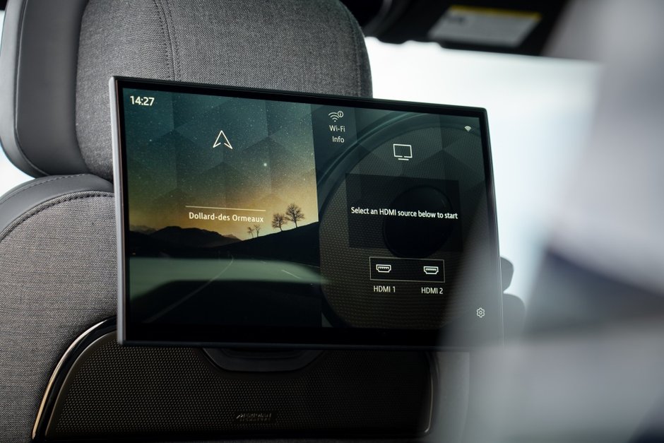 2023 Land Rover Range Rover SV-19