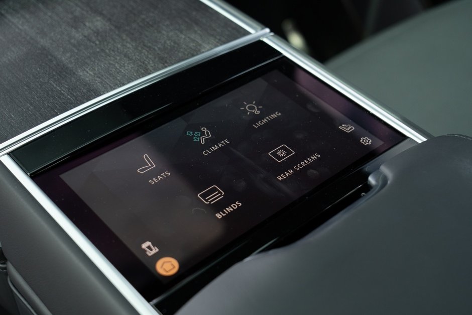 2023 Land Rover Range Rover SV-20