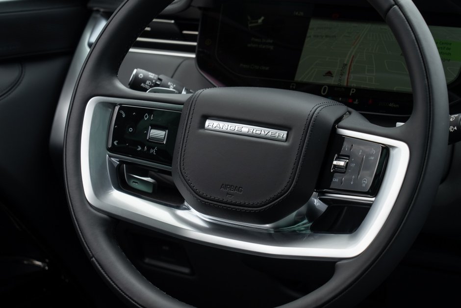 2023 Land Rover Range Rover SV-17