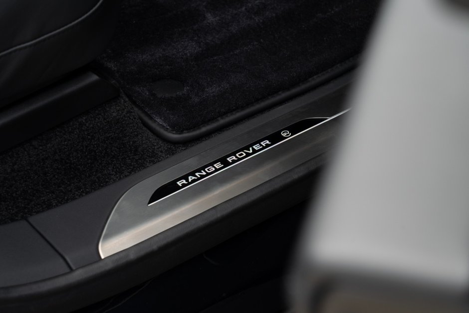 2023 Land Rover Range Rover SV-24