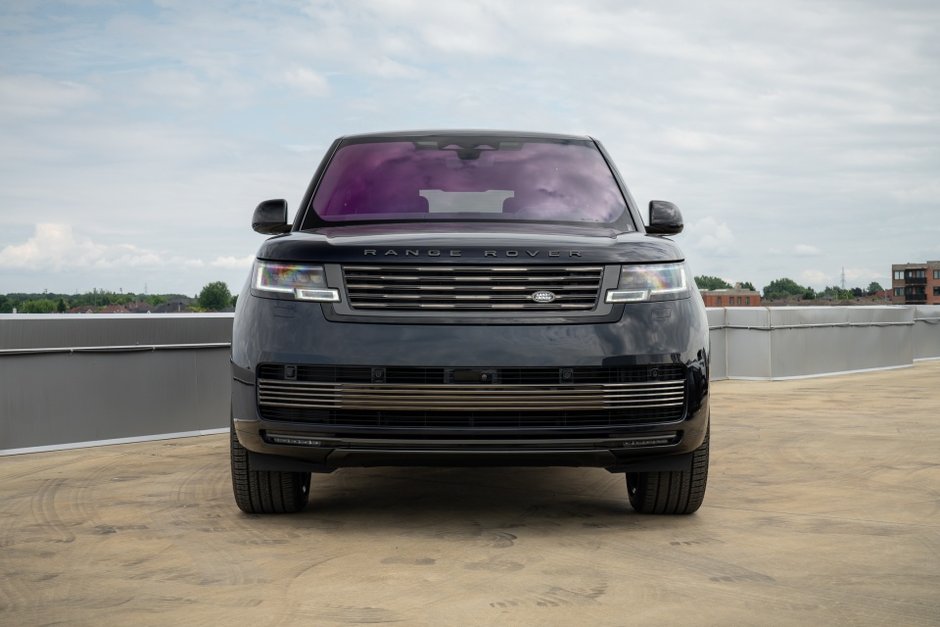 2023 Land Rover Range Rover SV-10