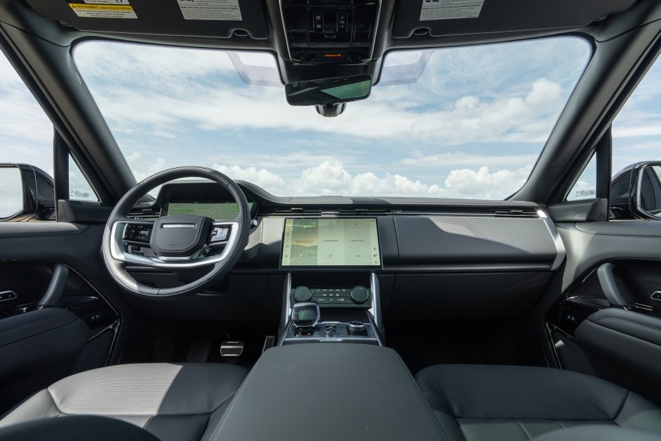 2023 Land Rover Range Rover SV-3