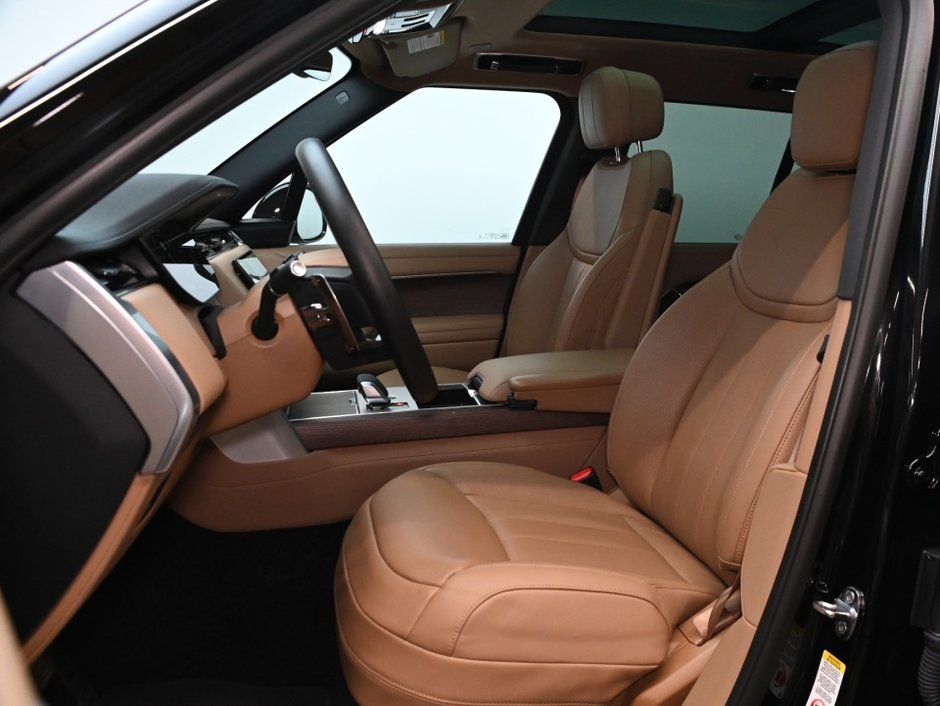 2025 Land Rover Range Rover SE-8