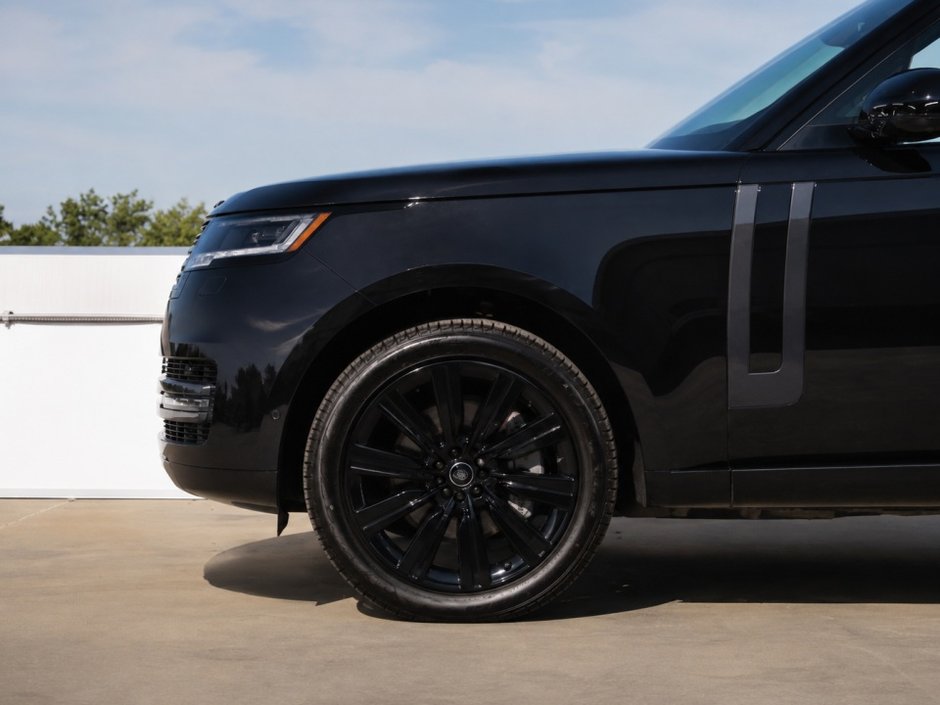 2025 Land Rover Range Rover SE-6