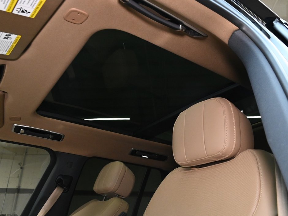 2025 Land Rover Range Rover SE-23