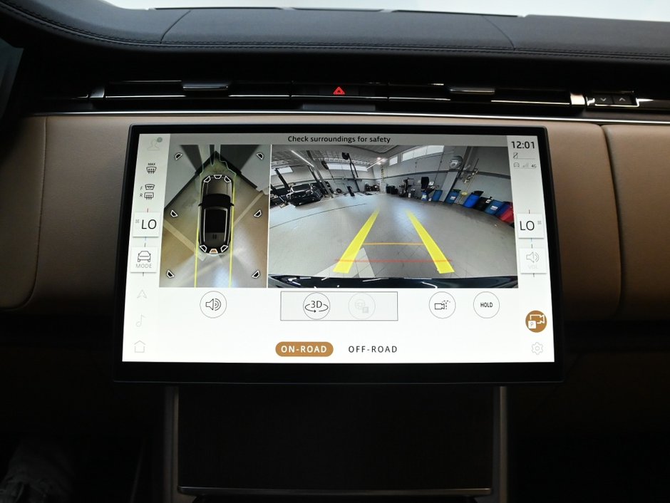 2025 Land Rover Range Rover SE-19