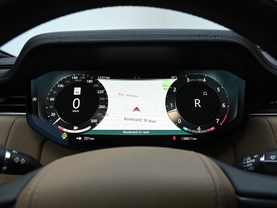 2025 Land Rover Range Rover SE-13