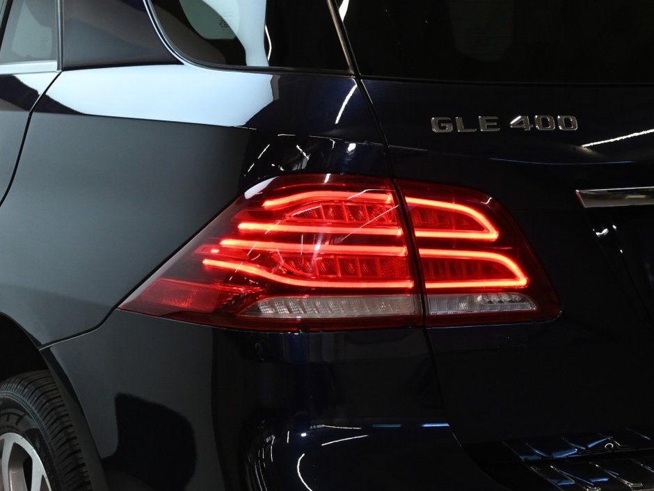 Mercedes-Benz GLE 400 2018-32