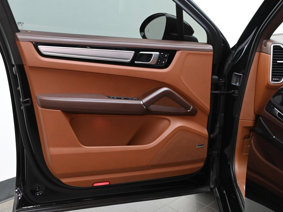 2022 Porsche Cayenne-8