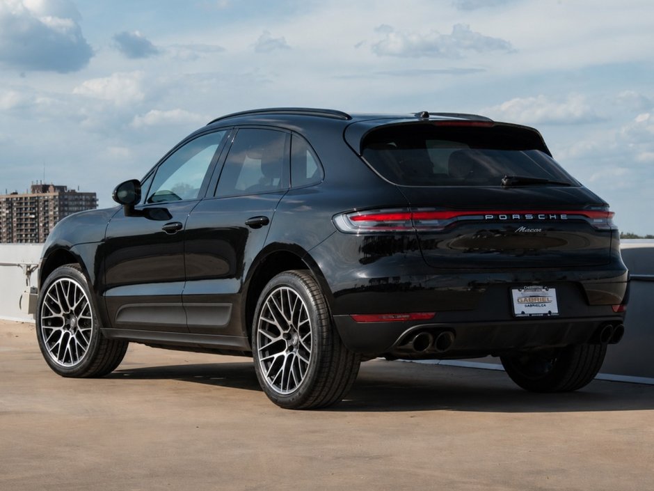 2020 Porsche Macan S-1