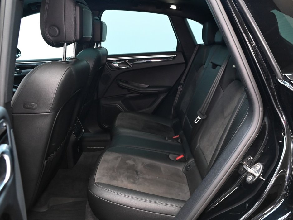 2020 Porsche Macan S-3