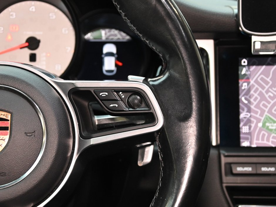 2020 Porsche Macan S-18