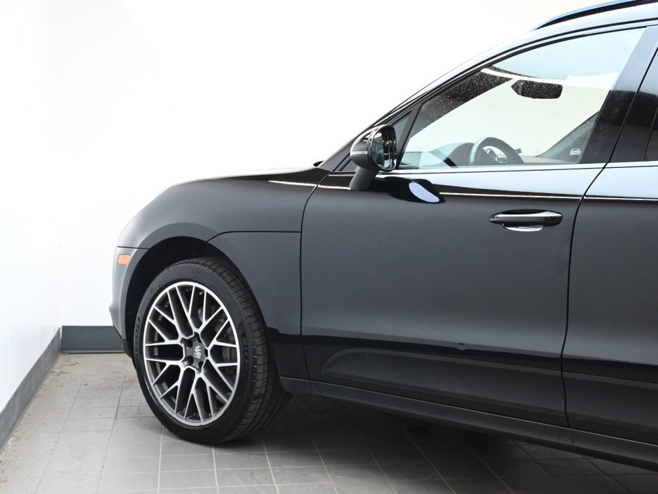 2020 Porsche Macan S-34