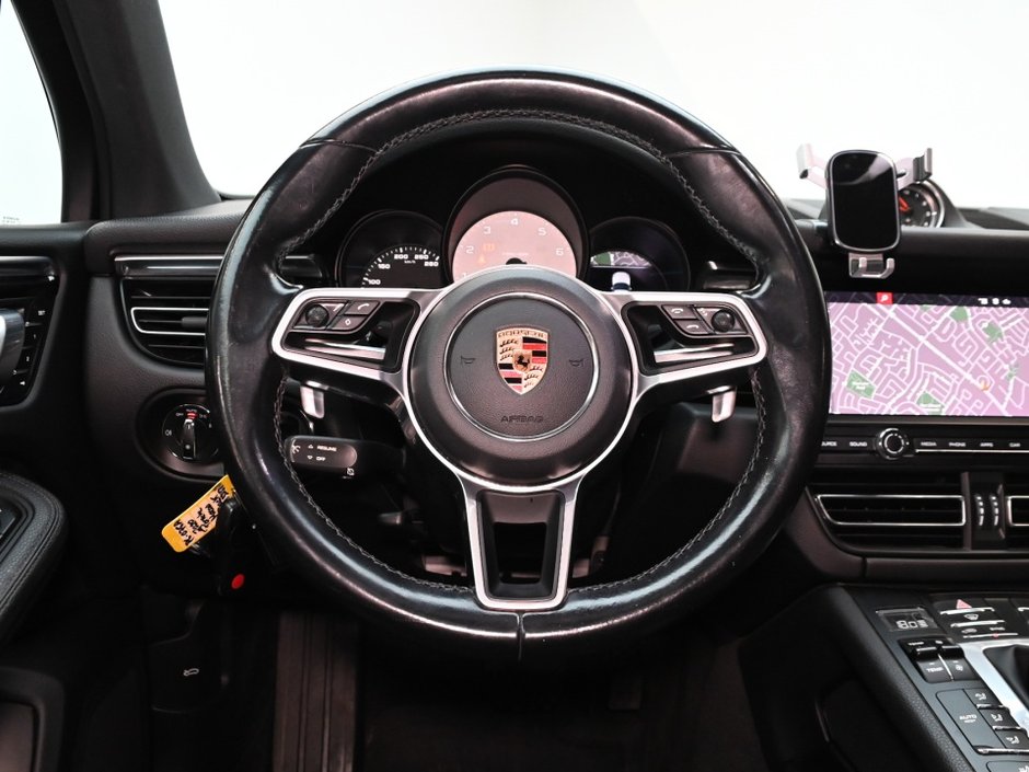 2020 Porsche Macan S-16