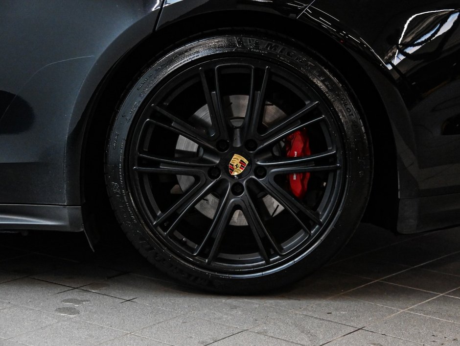 2018 Porsche Panamera 4-33